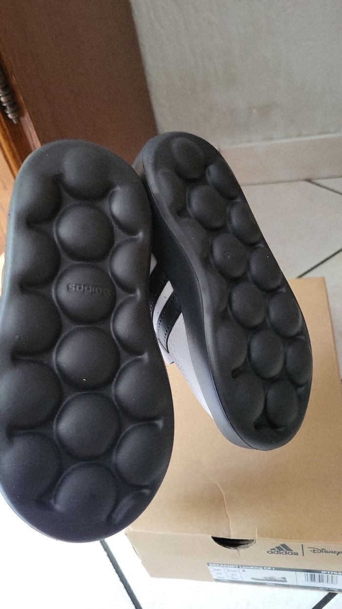 Baskets bébé Adidas Le Roi Lion - photo numéro 4
