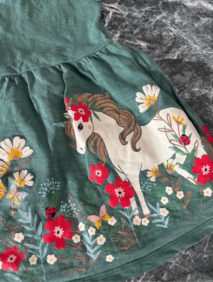 Robe licorne / fleurs - photo numéro 2