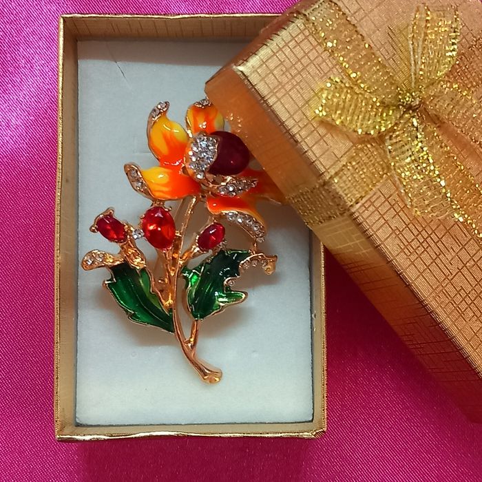 Broche tournesol en métal doré et strass - photo numéro 4