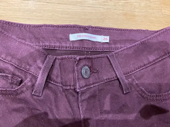 Jean 710 super skinny Bordeaux en 26 - photo numéro 5