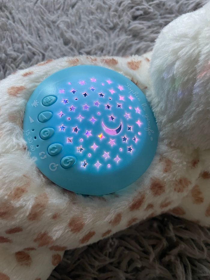 Veilleuse Sophie la Girafe - Peluche Light And Dreams - photo numéro 5