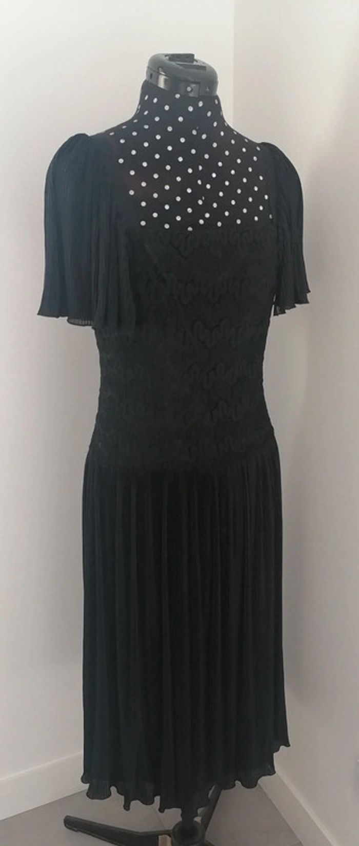 Robe longue noir Vintage dentelle plissée Taillr 40 Cocktail Hoffmann - photo numéro 3