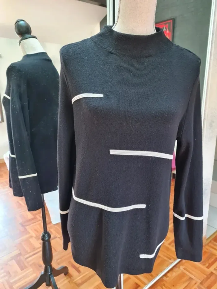 Pull femme C&A TS mais correspond à un M/L - photo numéro 2