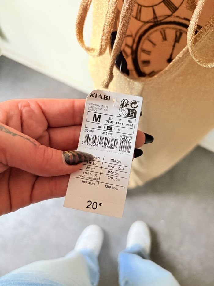 Robe pailletée - photo numéro 3