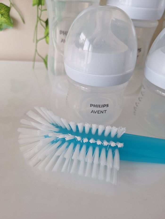 Lot de biberons Philips Avent + goupillon + tétine - photo numéro 3
