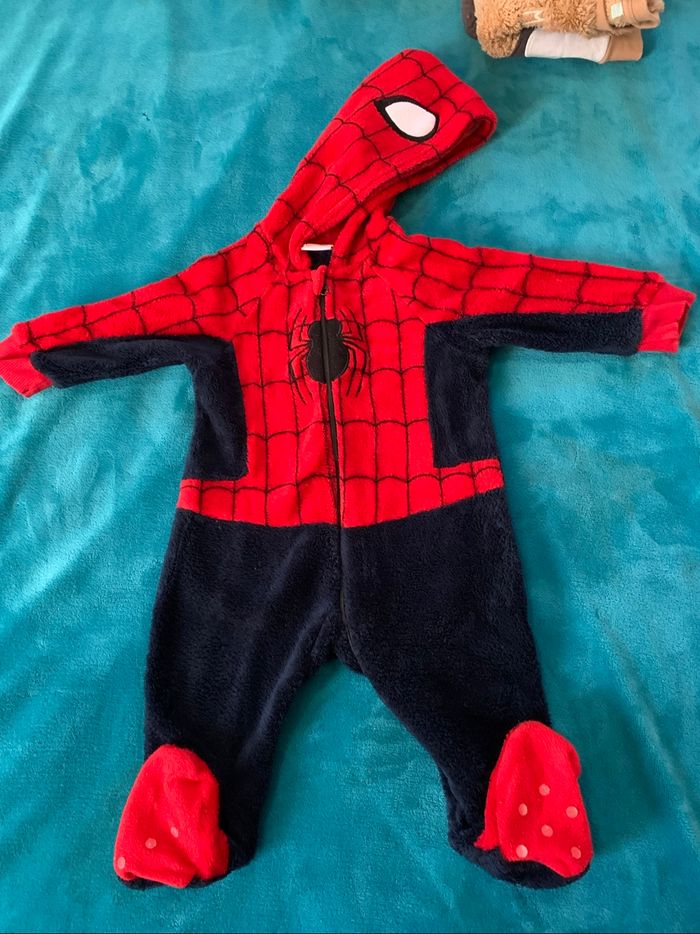 Surpyjama Spiderman taille 12 mois