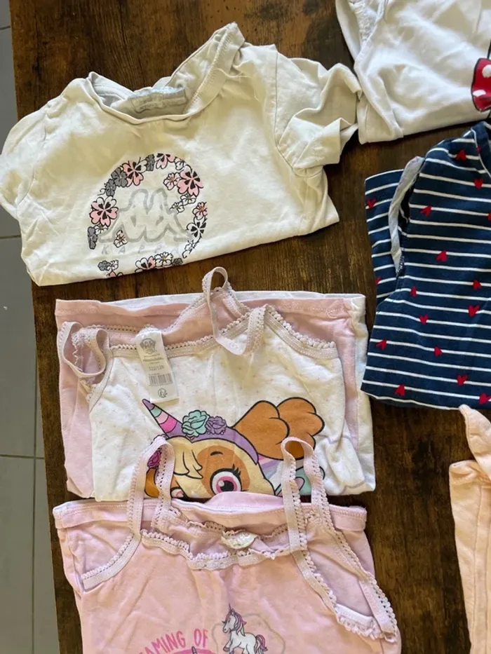 Lot de 8 tee-shirts fille 4 ans - photo numéro 5