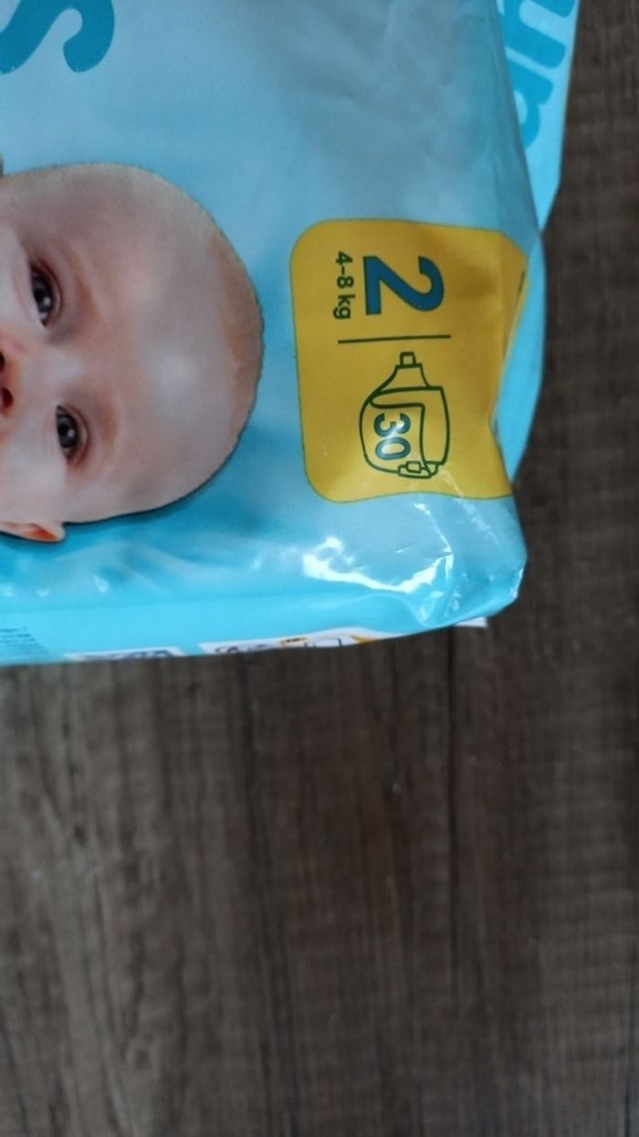 Couche pampers taille 2 - photo numéro 2