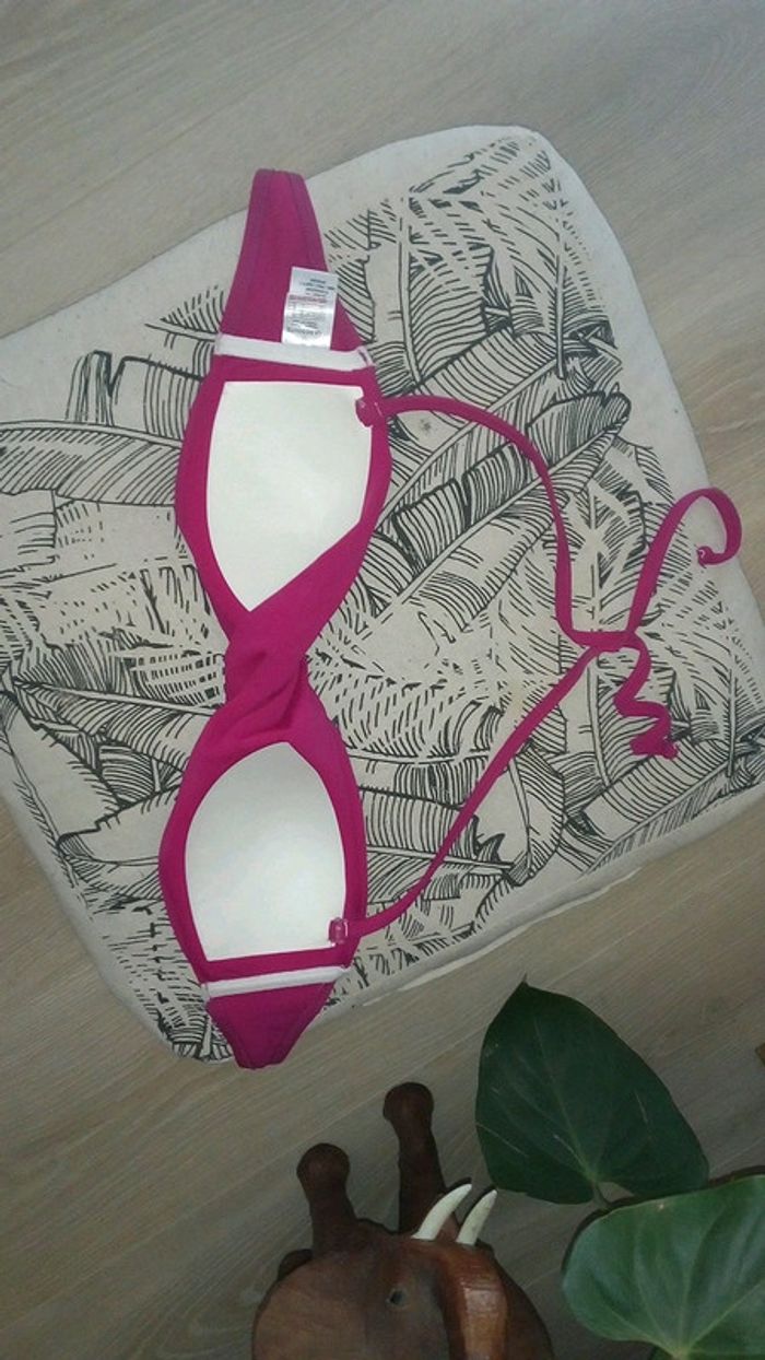 Haut de maillot de bain, fushia. Taille 38. - photo numéro 2