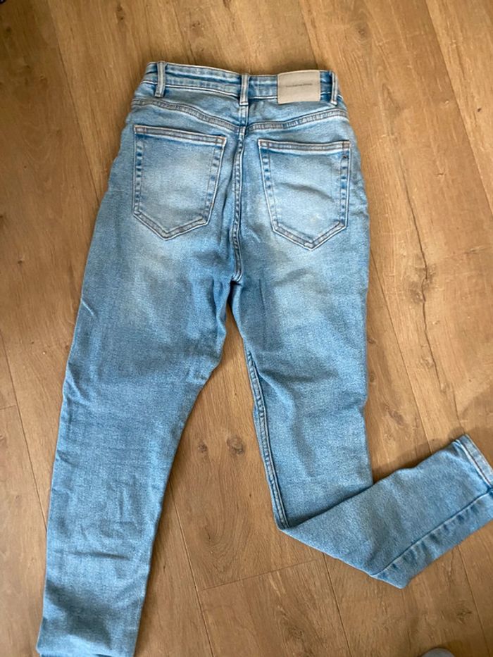 Jean skinny clair Pull and bear – taille 36 - photo numéro 3
