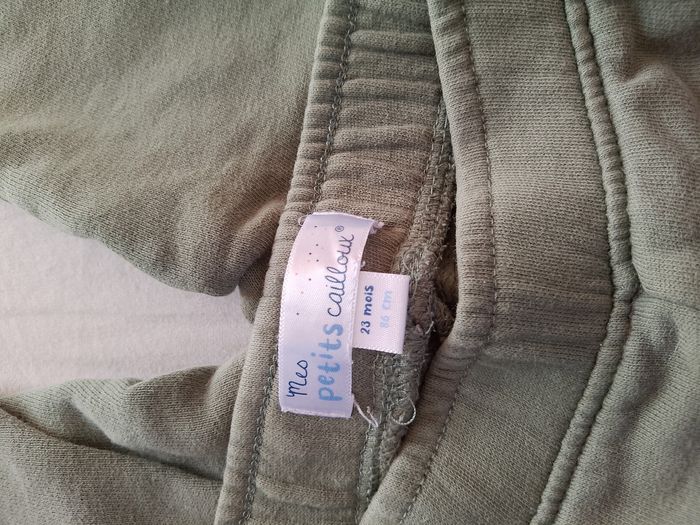 Lot pantalons petits cailloux 23 mois - photo numéro 5