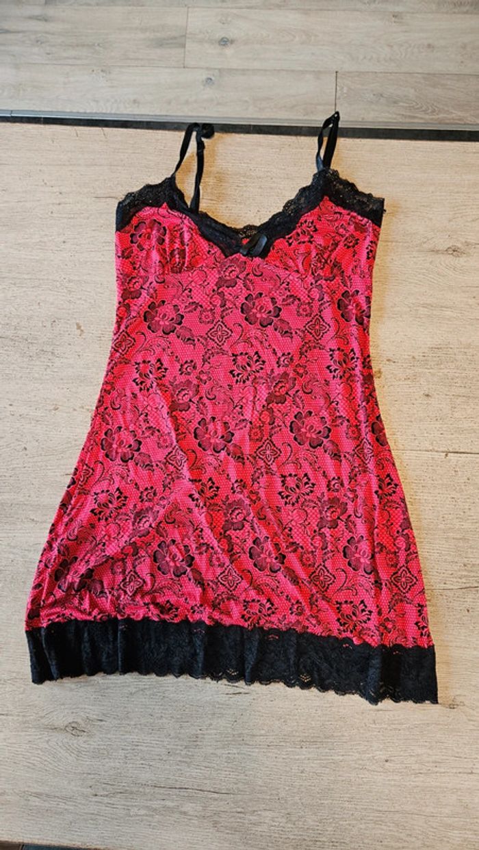 Robe de nuit rouge et noire à bretelles avec dentelle, Love to Lounge,  38/40 - photo numéro 2