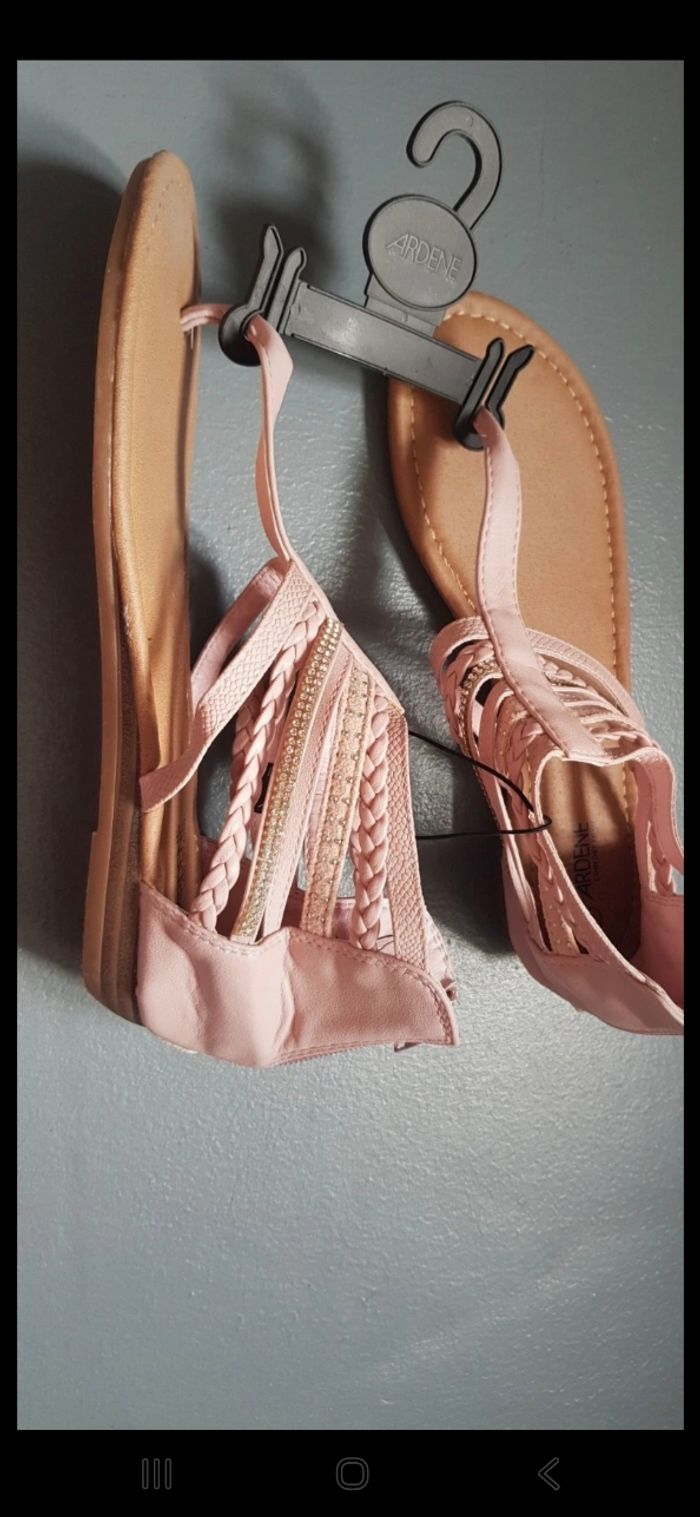 Sandales - photo numéro 4