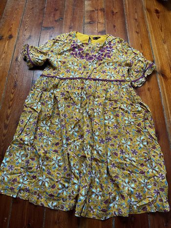 Robe fluide sergent major jaune et violet à fleur 11a