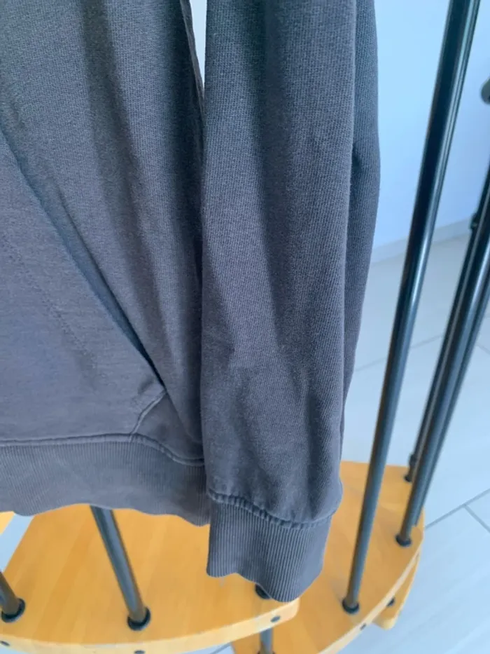 Sweat a capuche - photo numéro 7