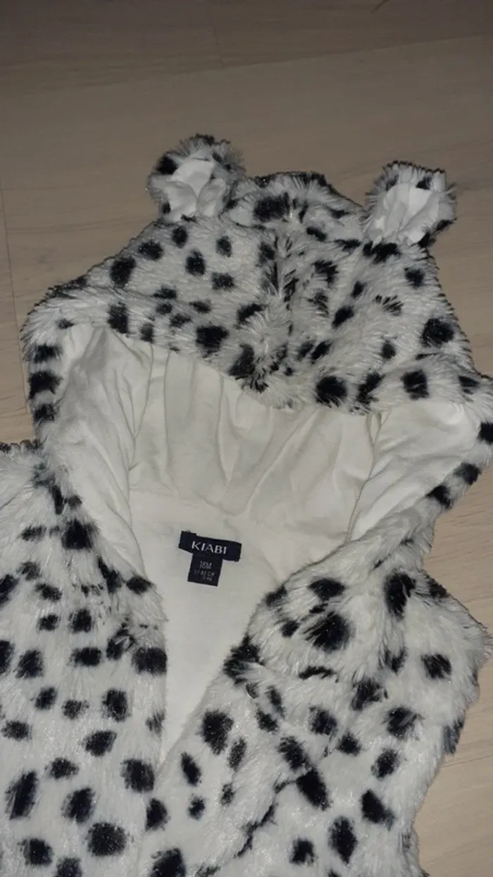 Gilet/veste en fourrure sans manche avec capuche - photo numéro 3