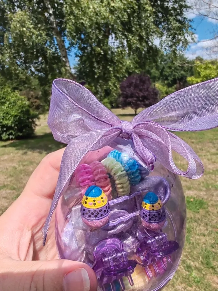 Lot accessoires de coiffures dans un oeuf violet - photo numéro 10