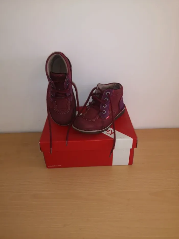 Chaussures Kickers taille 32