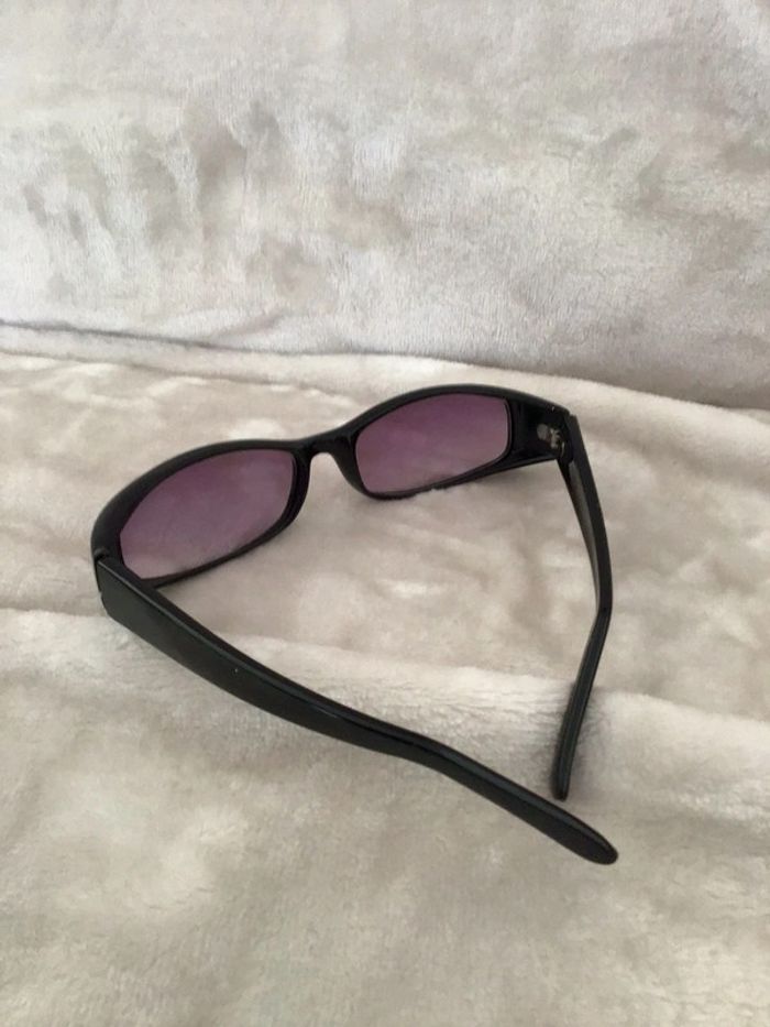 Belles lunettes de soleil vintage - photo numéro 2