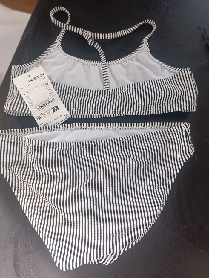 Maillot de bain 11/12 ans neuf - photo numéro 3