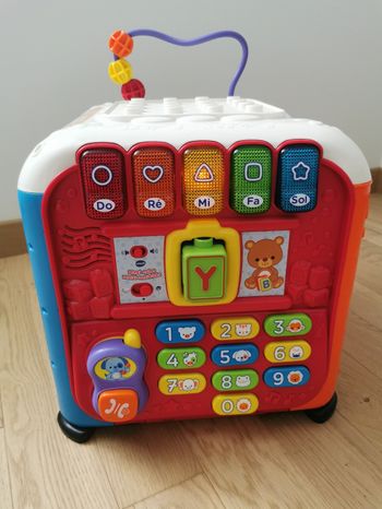 Cube multi-activité VTech