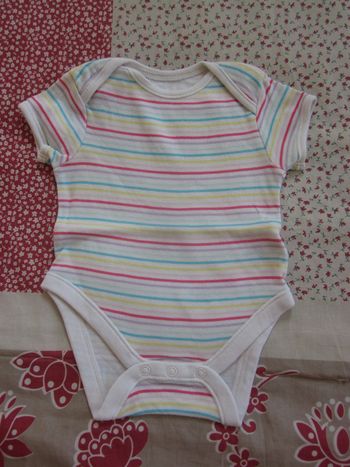 Body manches courtes blanc rayé 3 mois