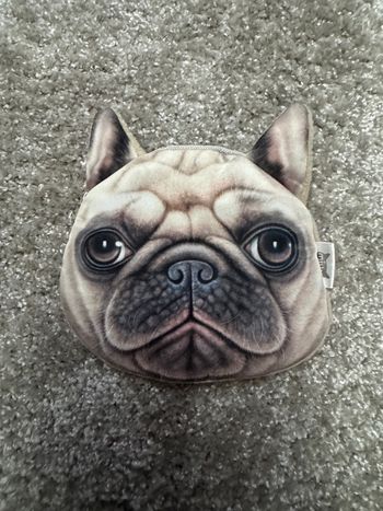Porte monnaie original avec la tête d’un bouledogue 