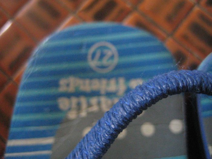 tong garçon taille 27 - photo numéro 3