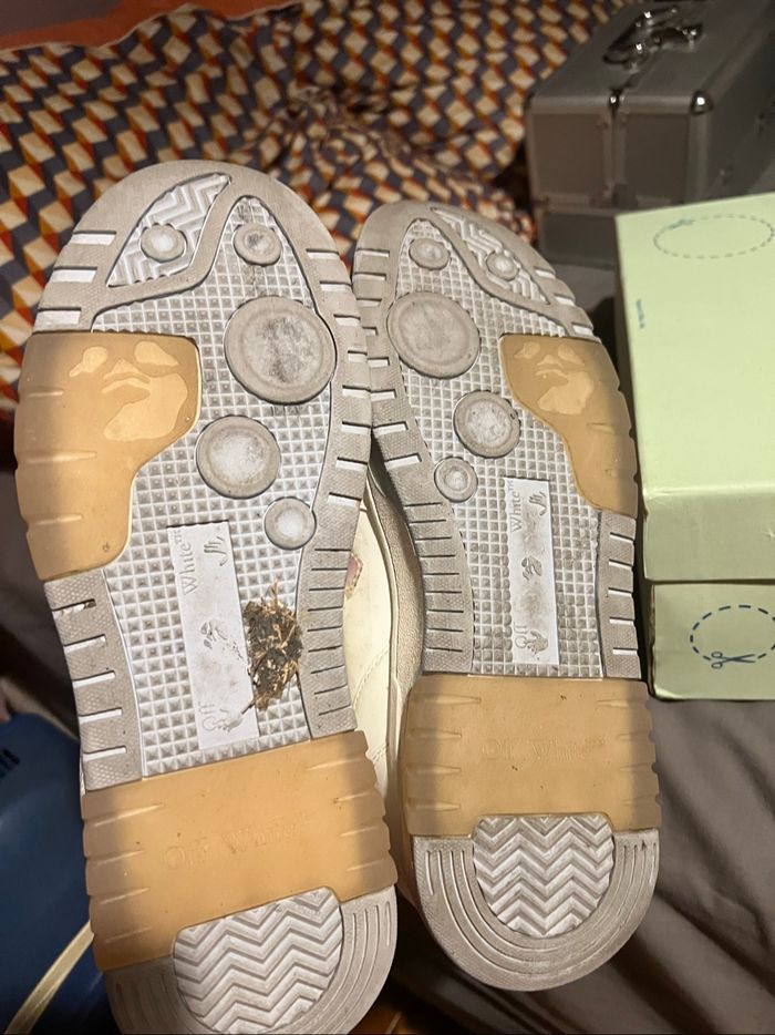 Baskets off White édition limitée rare - photo numéro 10