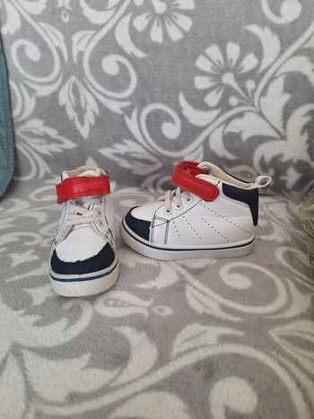 Baskets montantes pour bébé pointure 19