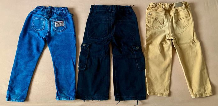 Lot de 4 pantalons en taille 2 ans - photo numéro 3
