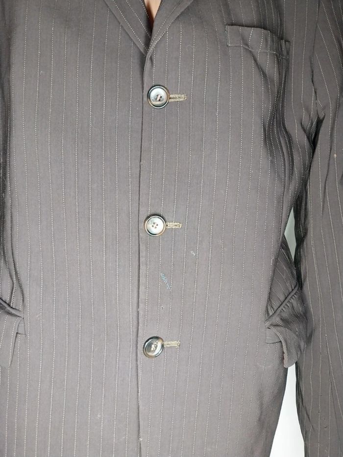 Blazer /veste classe givenchy plein de trous - photo numéro 2