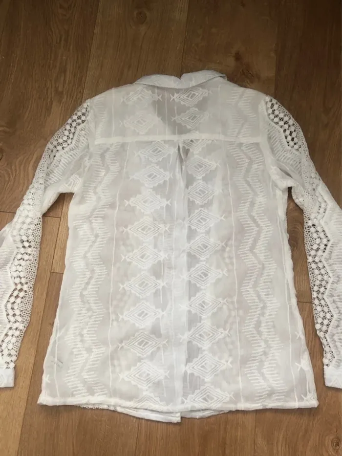 Chemise blanche motifs femme ajourée - photo numéro 5