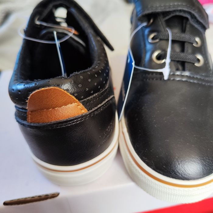 Chaussure garçon taille 32 - photo numéro 2