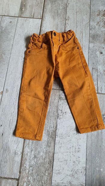Pantalon kiabi 18 mois en très bon état