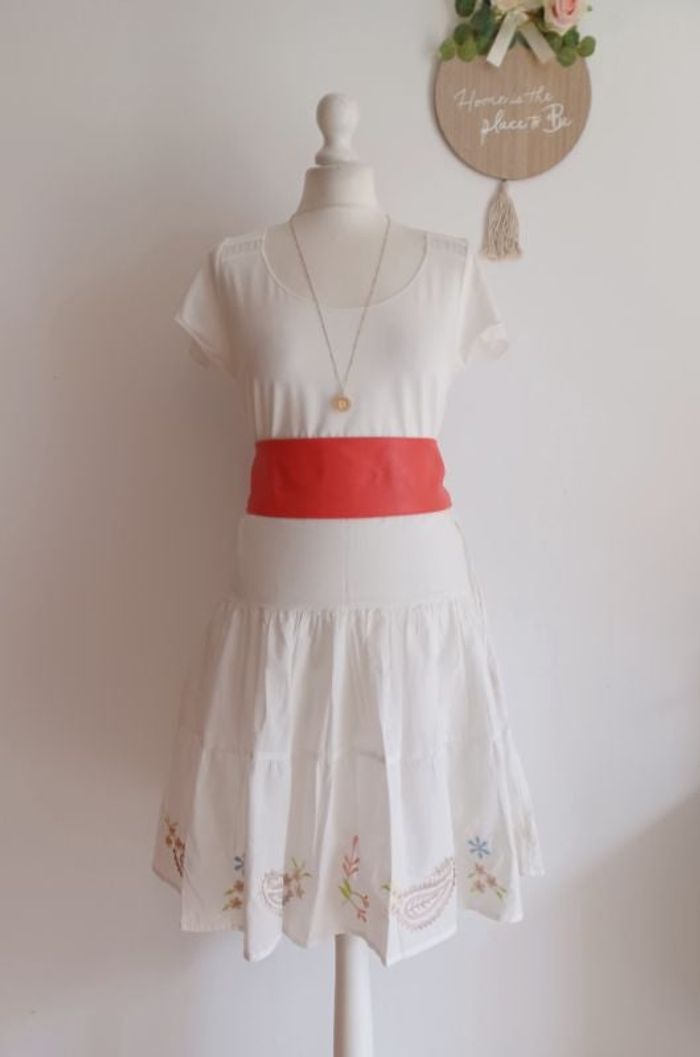 Jupe blanc cassé en coton, brodée Folia Taille 40