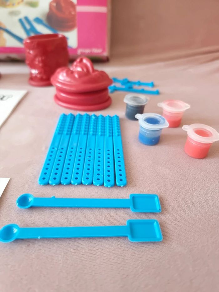 Barbie pots en plâtre - photo numéro 3