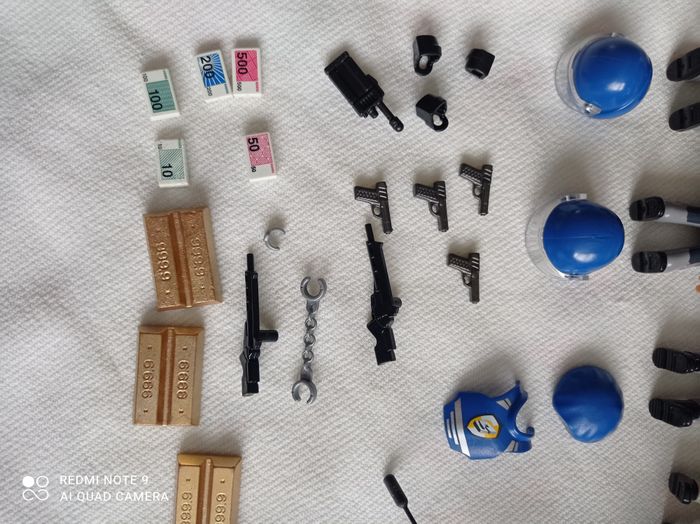Playmobil 9371 fourgon blindé avec convoyeurs de fonds - photo numéro 2