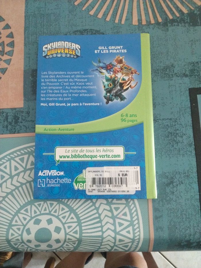 Livre skylanders Universe Gill Grunt et les pirates - photo numéro 2