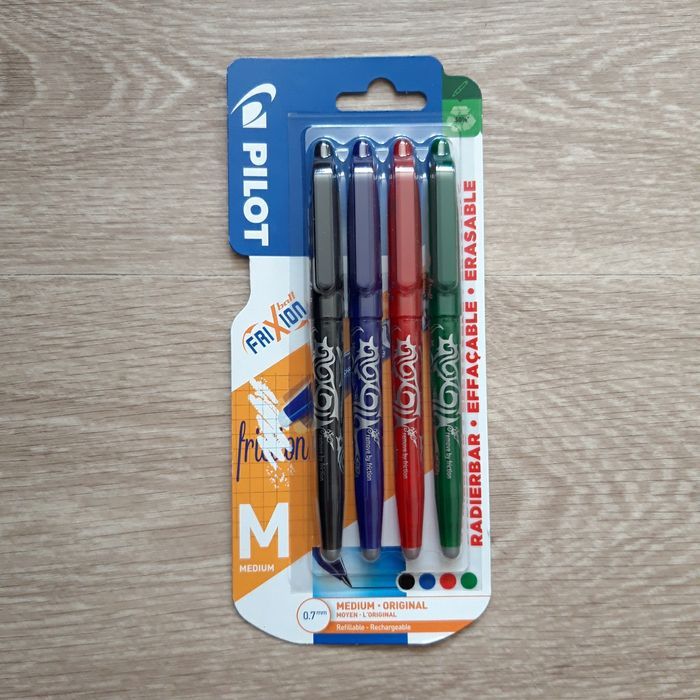 Lot de 4 stylos Frixion Pilot NEUF