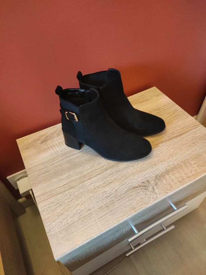 Bottines noires chic pointure 38 - photo numéro 2