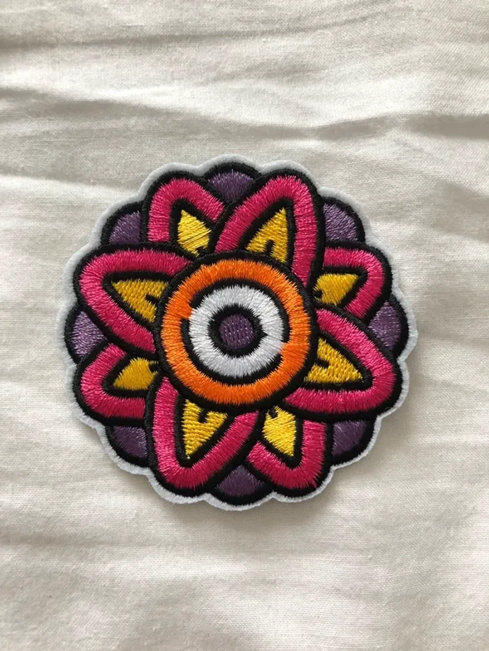 Ecusson patch brodé fleur 🌺 neuf