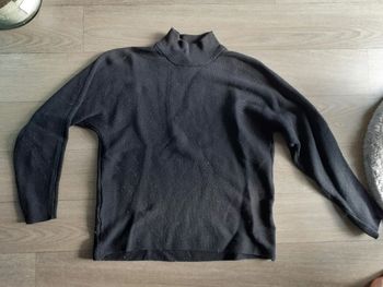 Pull noir