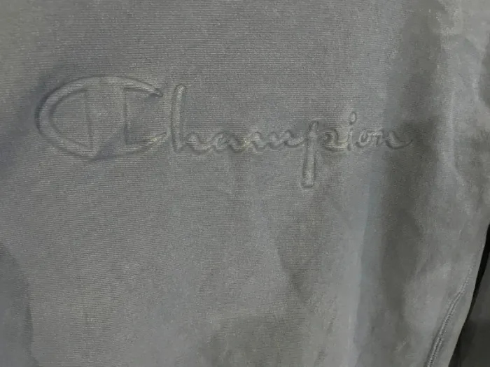 Vintage crewneck blue Champion embossed size M - photo numéro 4