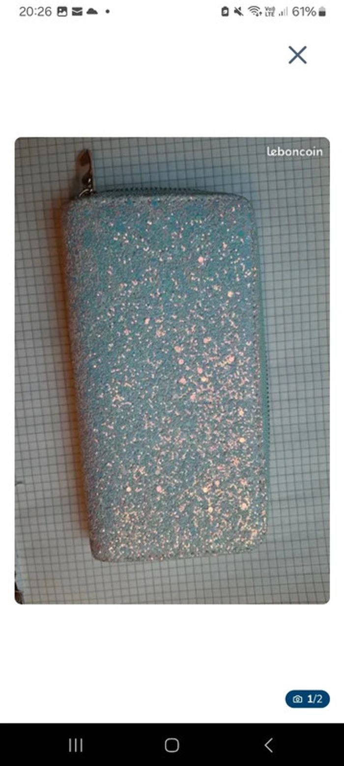 Porte feuille en paillettes neuf