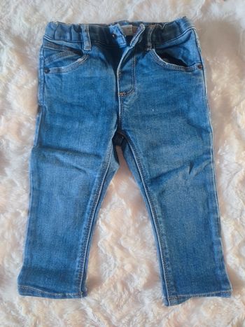 Jeans bleu Zara taille 12-18 mois