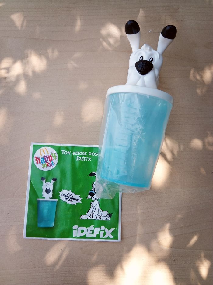 Idéfix verre doseur McDonald's pour collectionneurs d'objets Astérix