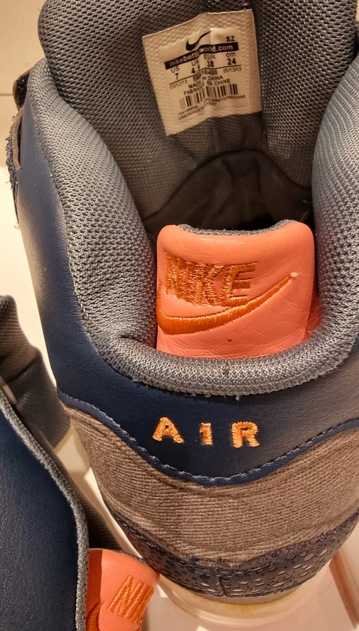 Nike Air Revolution Ski Hi taille 38