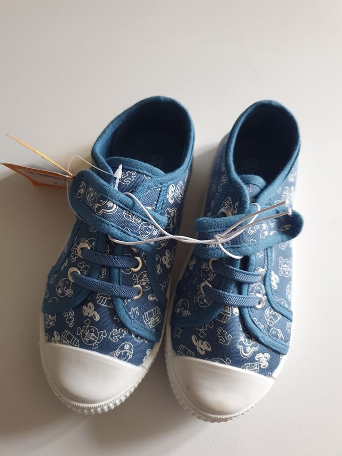 Chaussures pointure 28