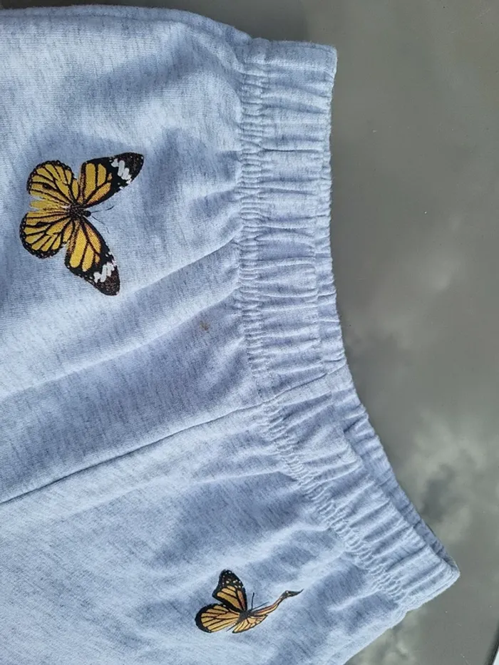 Pantalon papillons 9 ans - photo numéro 3